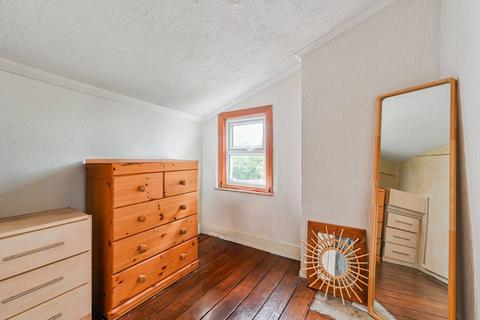 145 Winterbourne Road, Thornton Heath, CR7 7QZ