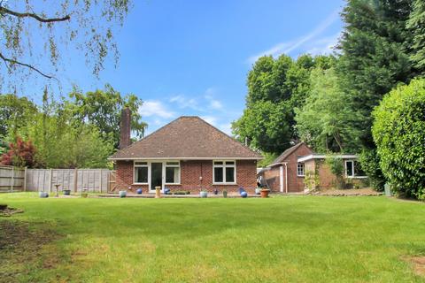 2 bedroom detached bungalow for sale, Curdridge, Hampshire