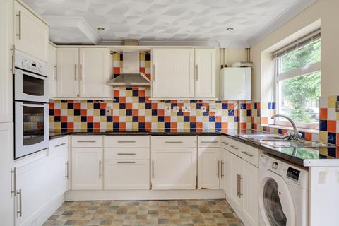 4 Lime Close, Chichester, PO19 6SW