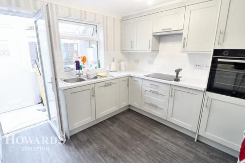 2 bedroom terraced house for sale, Nelson Road, Gorleston