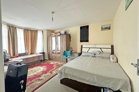 undefined, Wellesley Road, Ilford, Essex, IG14JX