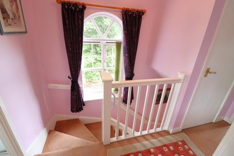 5 Belgrave Close, Rayleigh, SS6 9GD