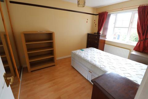 5 Belgrave Close, Rayleigh, SS6 9GD