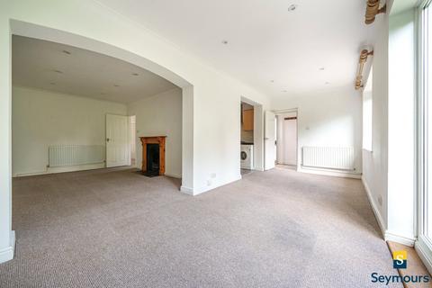 102 Envis Way, Fairlands, Guildford, GU3 3NL