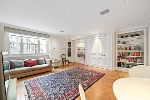 Studio to rent, Ladbroke Square, London, W11