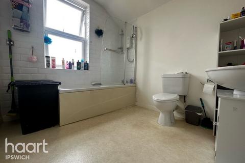 6 Littles Crescent, Ipswich, IP2 8DP