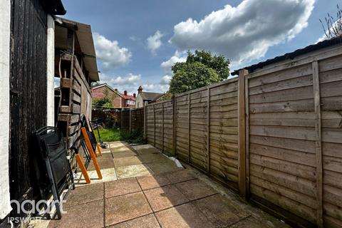 6 Littles Crescent, Ipswich, IP2 8DP