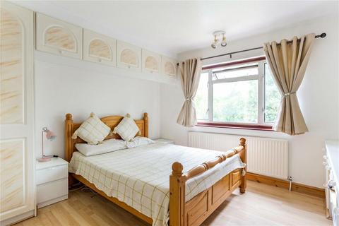 22 Murray Crescent, Pinner, HA5 3QE