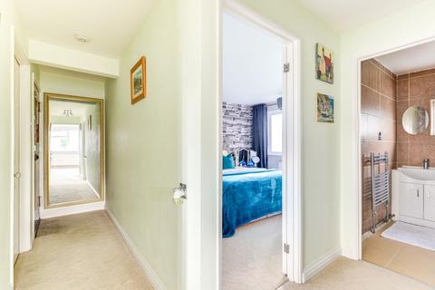 2 bedroom property to rent, Hambleton Hill, Crawley RH11