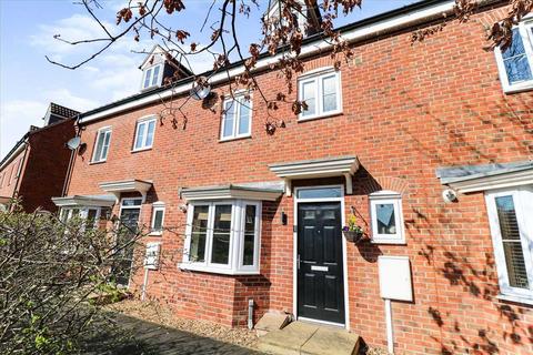4 bedroom townhouse for sale, Robins Crescent, Witham St. Hughs