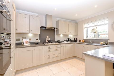 3 bedroom semi-detached house for sale, West Drive, Tadworth, KT20