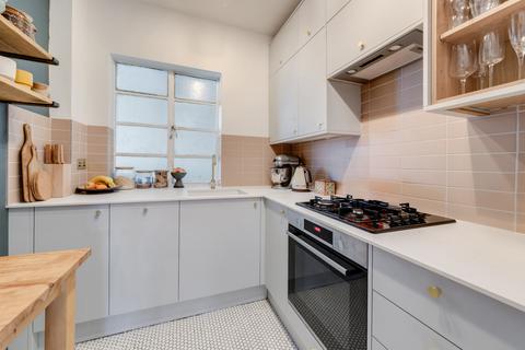 2 bedroom flat for sale, Mundania Court, Forest Hill Road, East Dulwich, SE22