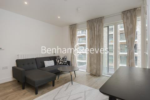 1 bedroom apartment to rent, Pegler Square, Kidbrooke Village SE3