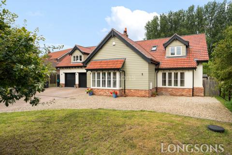 5 bedroom detached house for sale, Dereham Road, Watton