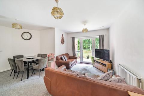 2 bedroom flat for sale, Junction Road, Andover SP10