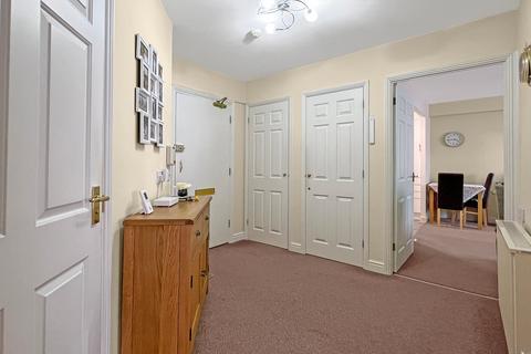 2 bedroom retirement property for sale, Nottage Crescent, Braintree, CM7