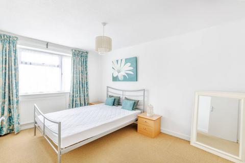 4 bedroom house to rent, The knoll, Ealing Broadway, London, W13