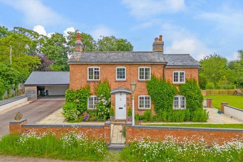 4 bedroom cottage for sale, Clevelode Malvern, Worcestershire, WR13 6PD