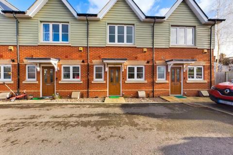 2 bedroom terraced house to rent, Highcross Place, Chertsey KT16