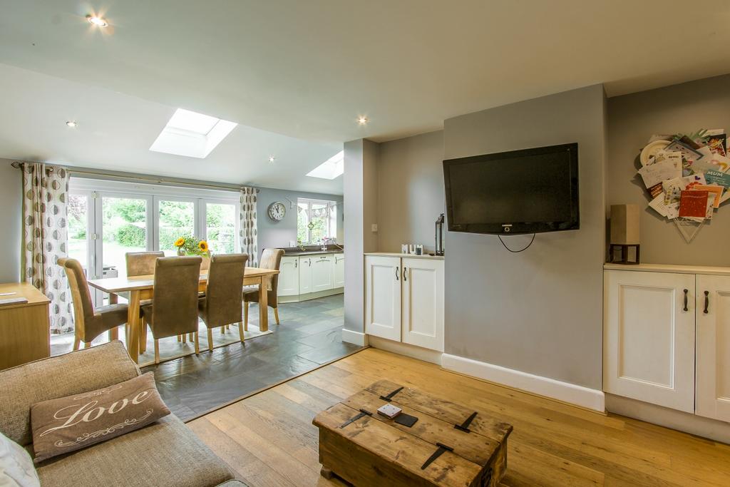 Living and Dining Area