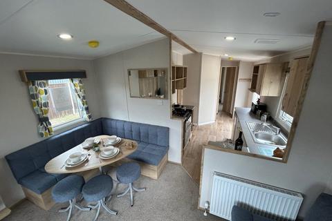 2 bedroom static caravan for sale, Pakefield Holiday Park