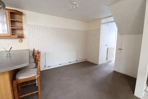 3 bedroom house to rent, Ward Close, Laindon, Essex, SS15