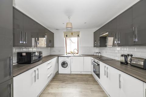 19/7 Dalgety Road, Edinburgh, EH7 5UH