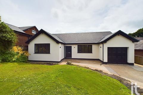 3 bedroom detached bungalow for sale, Andrew Lane, High Lane, Stockport, SK6