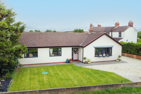 3 bedroom bungalow for sale, South Street, Owston Ferry DN9