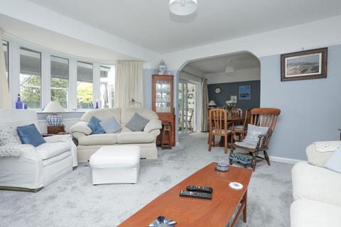 4 bedroom chalet for sale, Harmsworth Gardens, Broadstairs, CT10