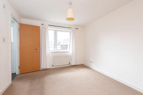 151/2 Lower Granton Road, Edinburgh, EH5 1EY
