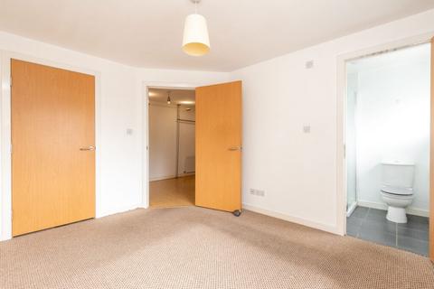 151/2 Lower Granton Road, Edinburgh, EH5 1EY