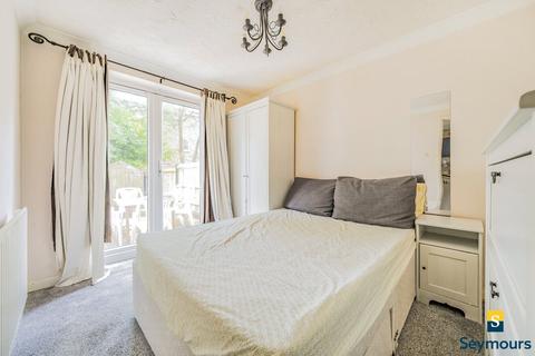 3 bedroom terraced house for sale, St Marys Way, Surrey GU2