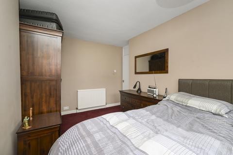 27 Greenhill Park, Penicuik, EH26 9EX