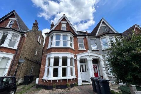 2 bedroom flat for sale, Culverley Road, London, SE6