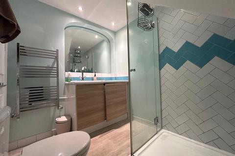 145a Culverley Road, London, SE6 2JZ