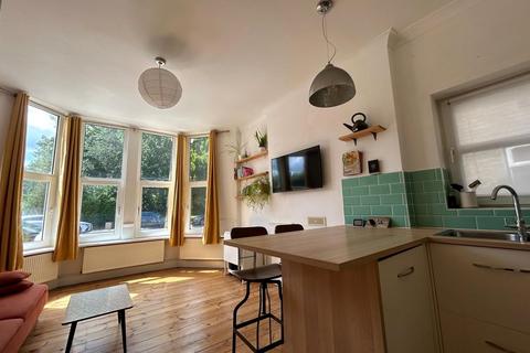 145a Culverley Road, London, SE6 2JZ