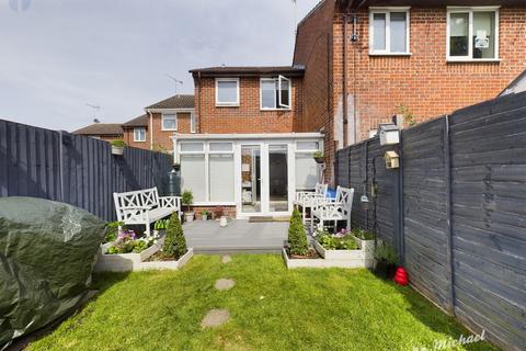 2 bedroom terraced house for sale, Todd Close, Aylesbury