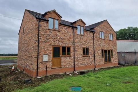 4 bedroom property with land for sale, Snaith Road, Goole DN14
