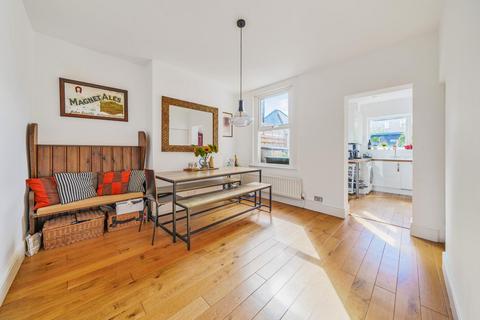 105 Ravenscroft Road, Beckenham, BR3 4TN