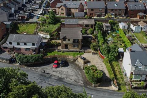 4 bedroom detached house for sale, Pentwyn Road, Pontypool NP4