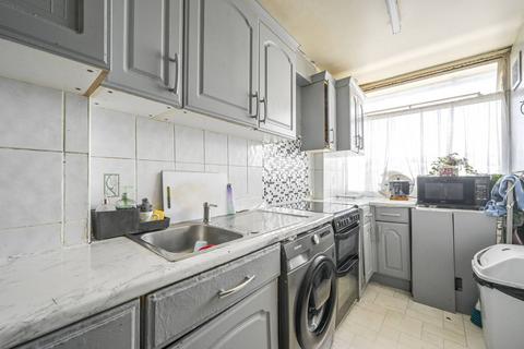 2 bedroom flat for sale, Barnardo Street, Shadwell, London, E1