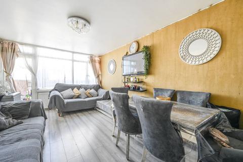 2 bedroom flat for sale, Barnardo Street, Shadwell, London, E1