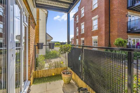 2 bedroom apartment for sale, Robin Road, Finberry, Ashford