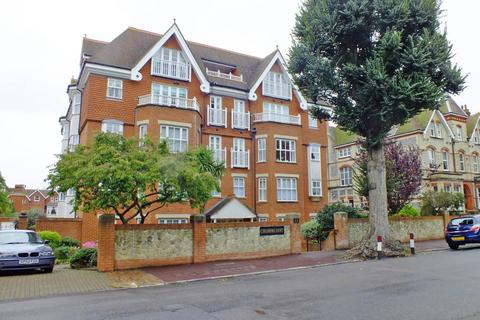 2 bedroom flat for sale, Granville Road, Eastbourne, BN20 7HG