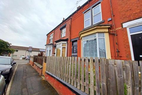 4 bedroom terraced house to rent, Nowell Crescent, Leeds, West Yorkshire, LS9