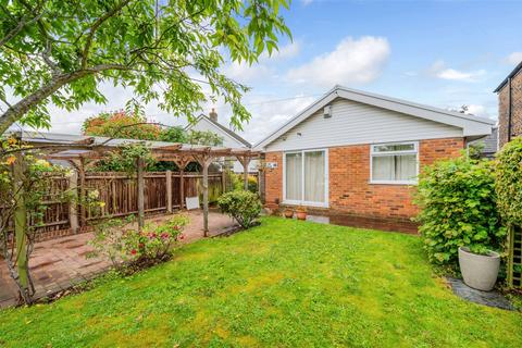 2 bedroom detached bungalow for sale, Allingham Road, Reigate RH2