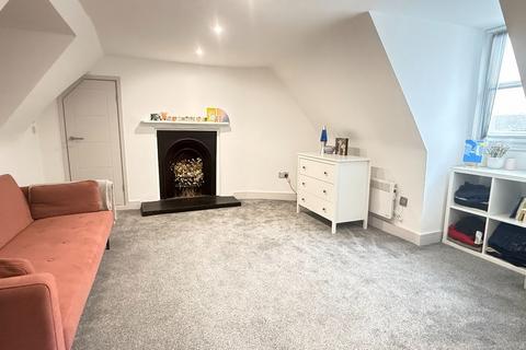 undefined, Flat 2, High Street, Newmarket