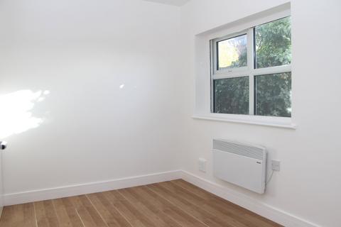 1 bedroom flat to rent, 6A Kings Hedges Road