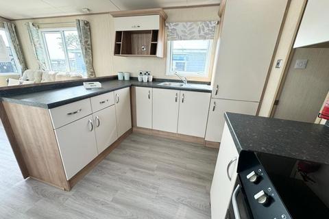 2 bedroom static caravan for sale, Solent Breezes Holiday Park